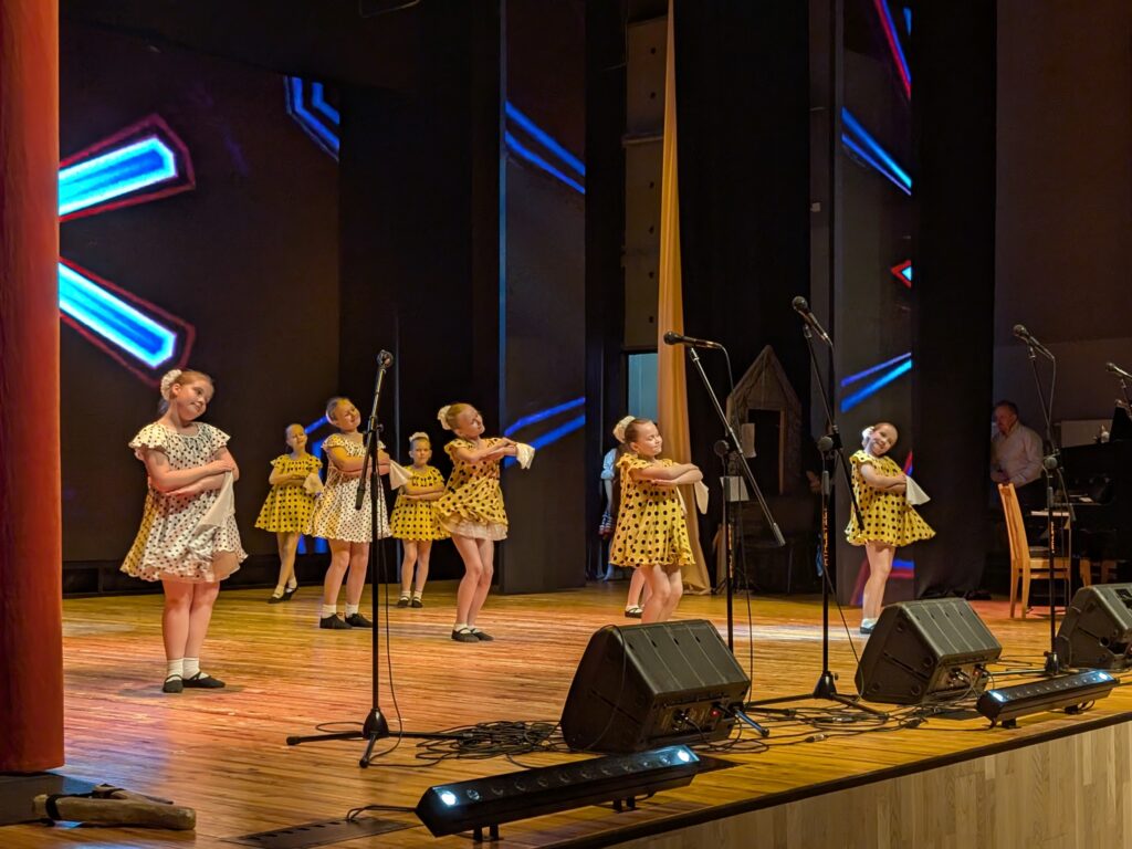 коллектив Каблучок