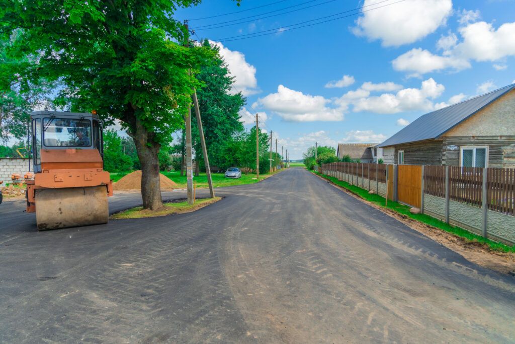 Ровно и безопасно. Новые километры асфальта радуют жителей Яченки