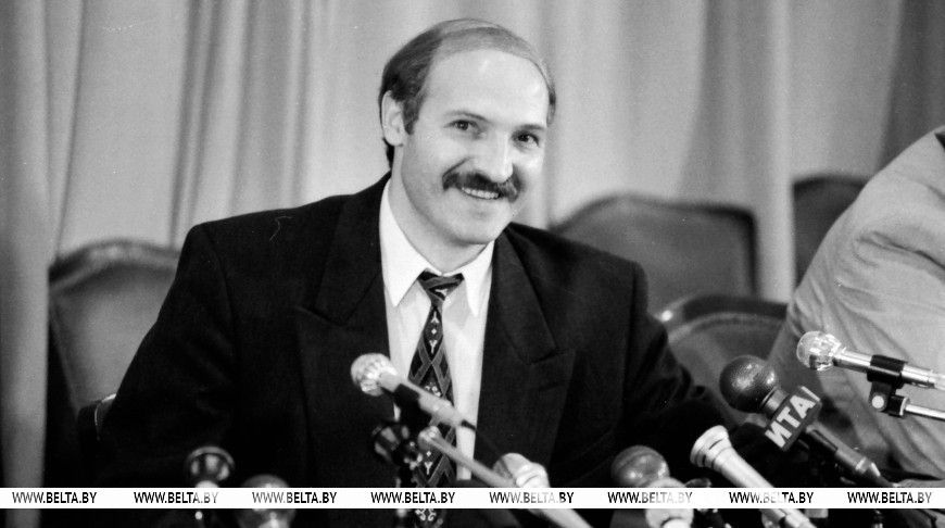 32 года назад состоялась первая инаугурация Президента Беларуси