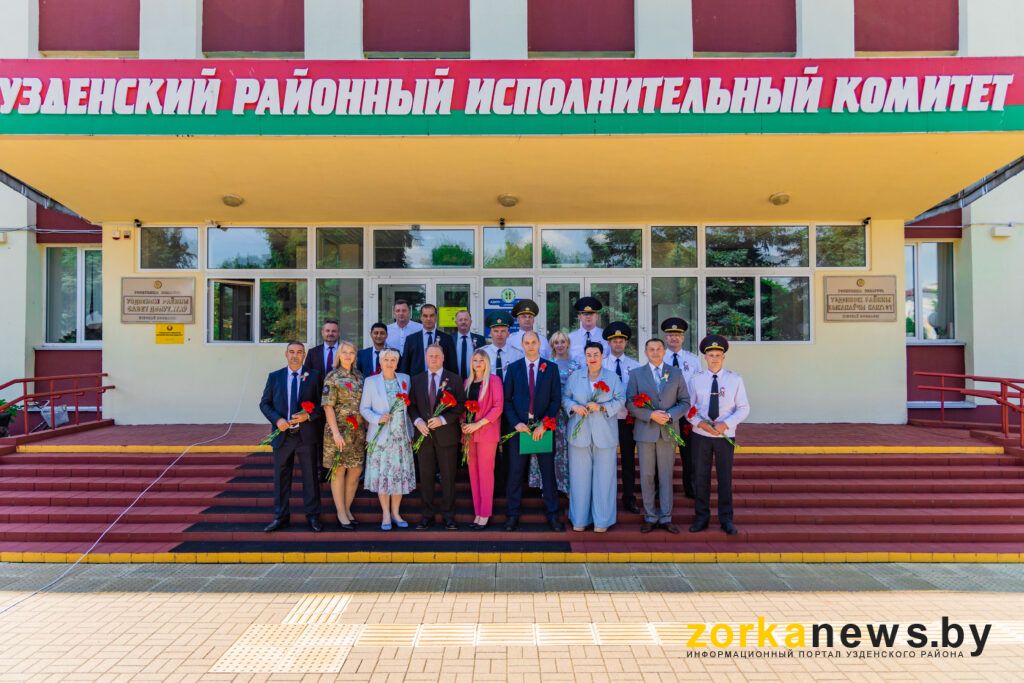 руководство района