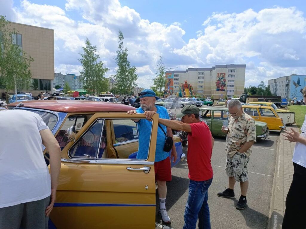 Александр