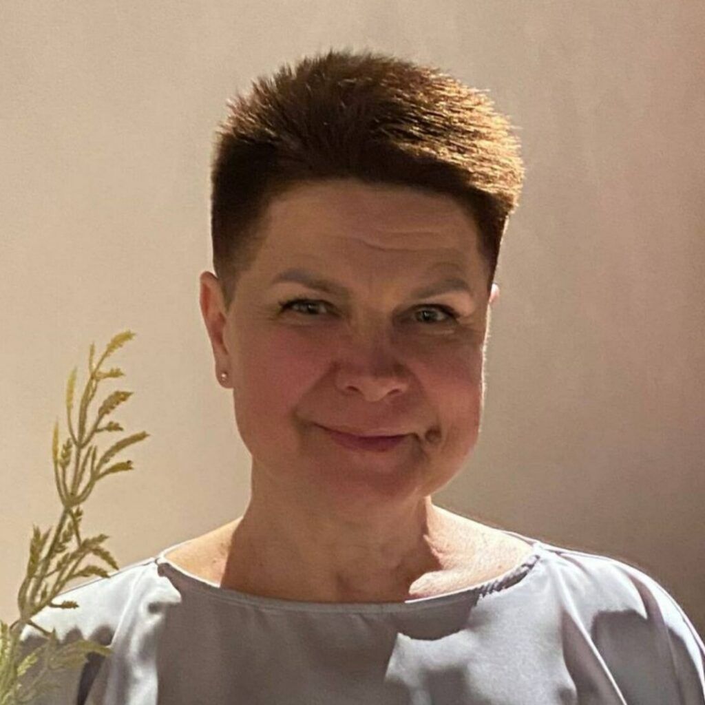 Плахова