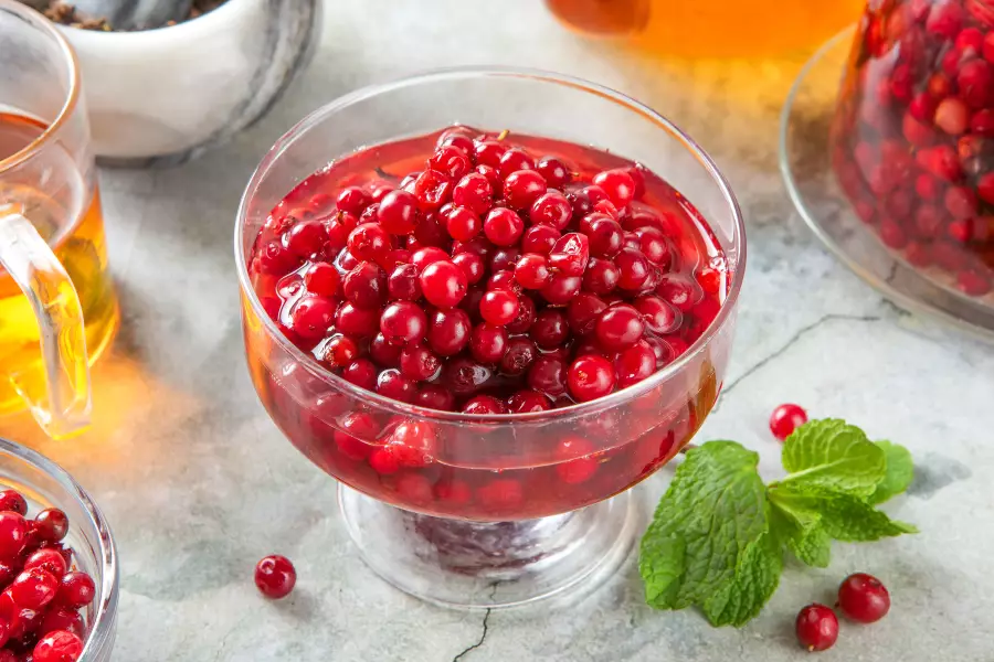 Топ-5 лучших рецептов из брусники: от варенья до соуса к мясу