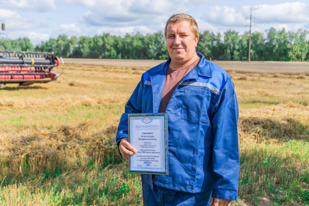 Две тысячи тонн намолота: механизатор из «Агро-Кухтичей» установил очередной рекорд