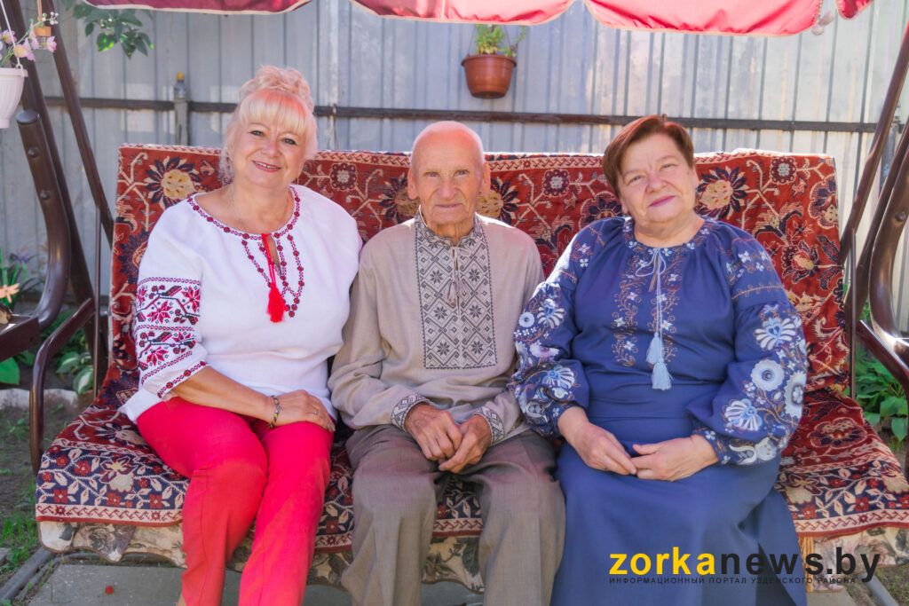 Иван Кветковский с дочками