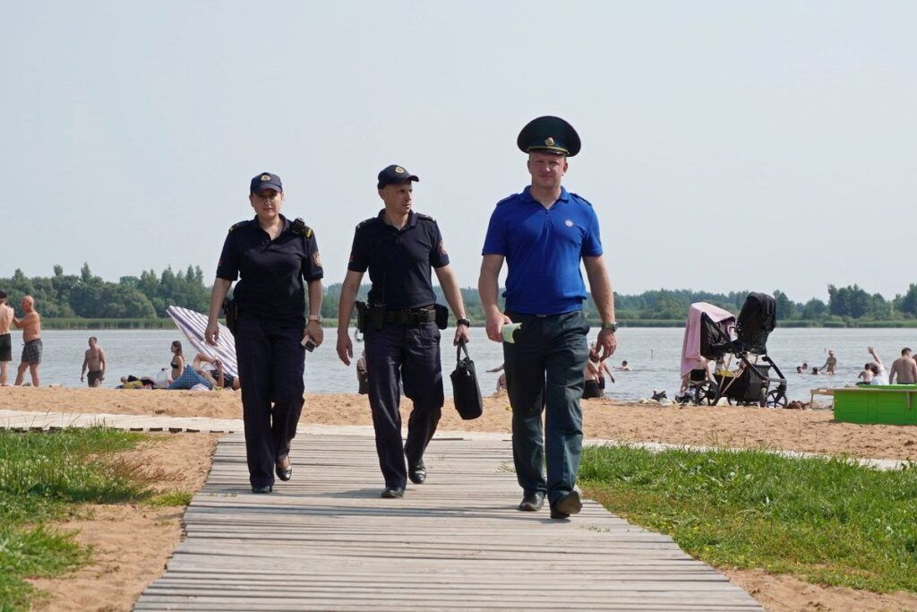 Три протокола за выходные: рейд спасателей и милиции по водоемам Узденского района