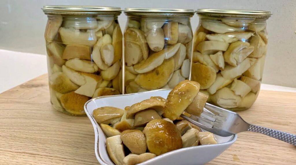 Маринованные белые грибы: проверенный рецепт от опытного грибника из Узденского района