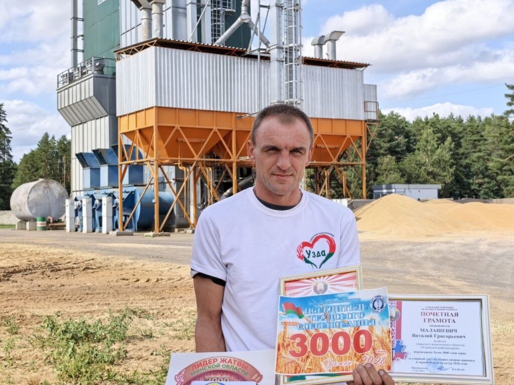 Первого водителя-трехтысячника поздравили в Узденском районе