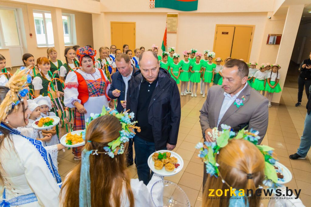 Губернатор Минщины посетил «Бульбяны фэст» в Дещенке