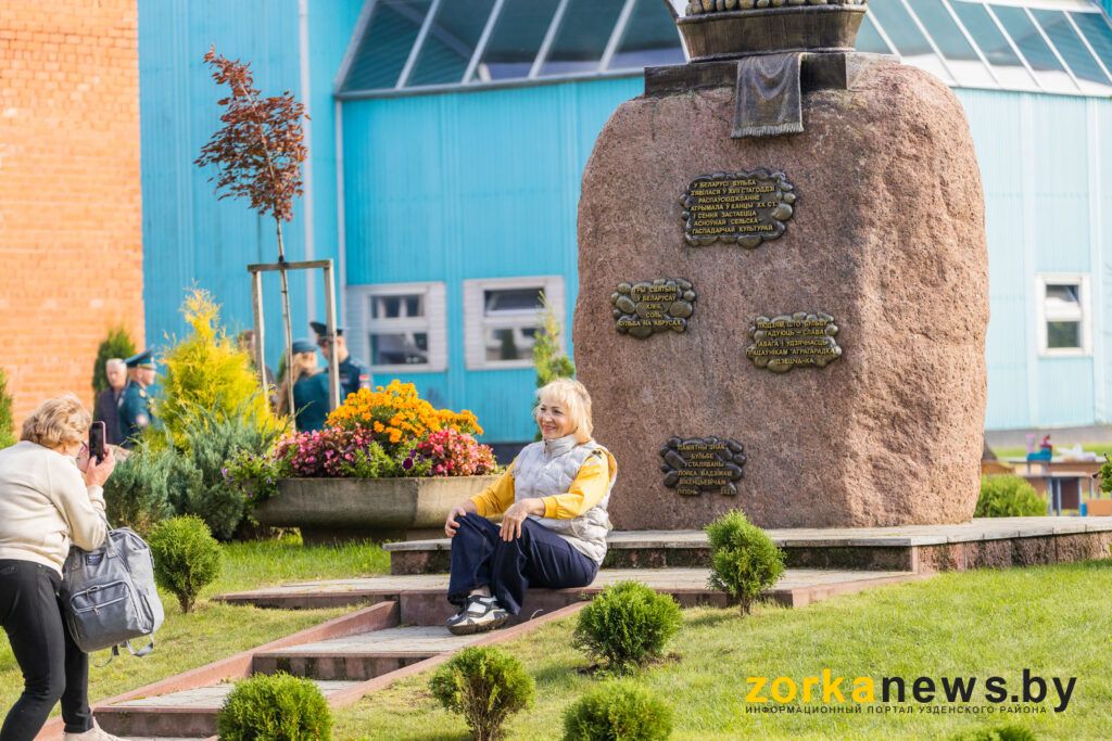 памятник картошке