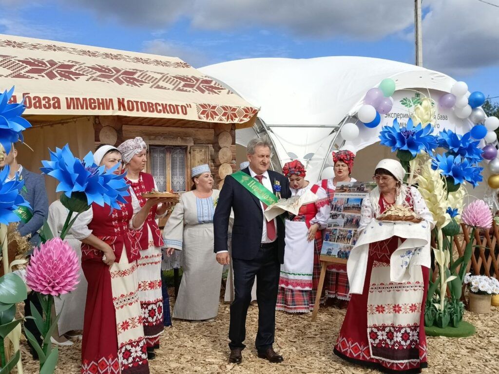 Шкляревский