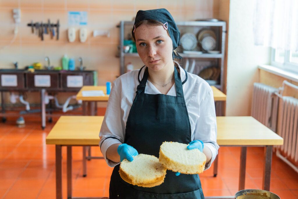 Ламбеты и крем-чиз: рецепт успеха учащейся Узденского колледжа