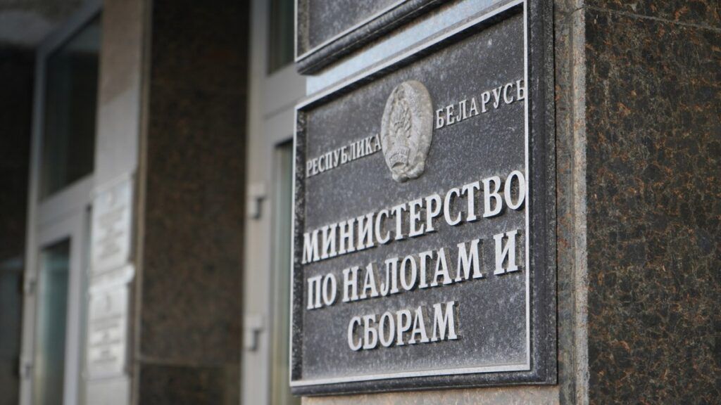 На сколько подорожает налог на машину в Беларуси: сравнение старых и новых сумм